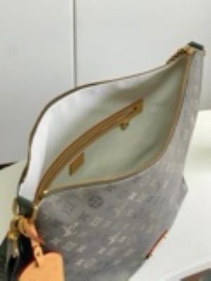 wholesale quality louis vuitton m27181 metis bag